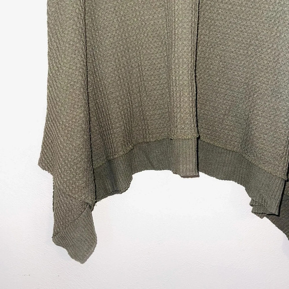 Altar’d State Olive Green Waffle Knit Asymmetrical Hem Top Small Women’s - Picture 5 of 11